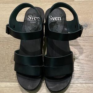Sven Women's Black Sandals